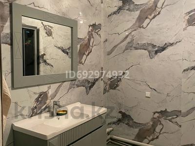 Отдельный дом · 7 комнат · 300 м² · 10 сот., Шукурова 88а — Мкр Шугыла за 45 млн 〒 в 