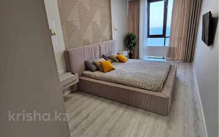 1-комнатная квартира, 48 м², 10/12 этаж посуточно, Тажибаевой 157 к1 за 22 000 〒 в Алматы, Бостандыкский р-н — фото 2