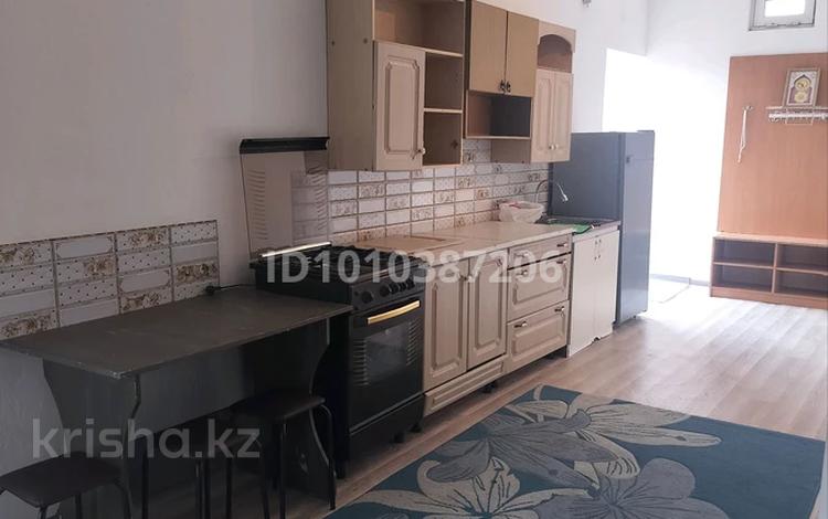2-бөлмелі пәтер · 76 м² · 2/2 қабат, Курмангазы 74, бағасы: 110 000 ₸ в Шымкенте, Аль-Фарабийский р-н — фото 2