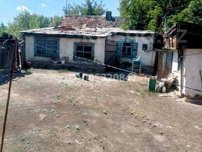 Отдельный дом · 3 комнаты · 38.4 м² · 4 сот., 7-ой Кирпичный — Остановка колонка. за 3.5 млн ₸ в Семее