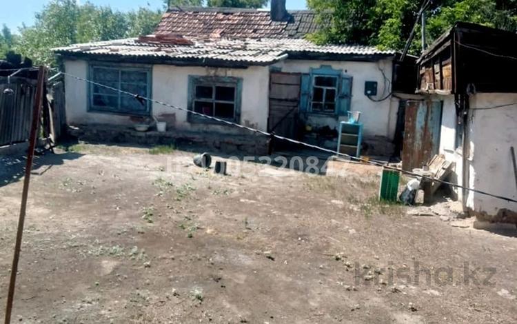 Отдельный дом · 3 комнаты · 38.4 м² · 4 сот., 7-ой Кирпичный — Остановка колонка. за 3.5 млн ₸ в Семее — фото 2