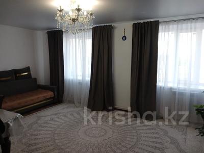 3-бөлмелі пәтер · 81 м² · 3/5 қабат, Строителей 40, бағасы: 24 млн ₸ в Аксу