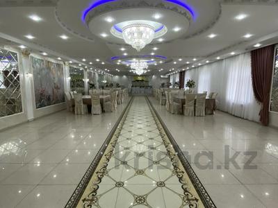 Офисы, склады, общепит, развлечения · 722 м² за 250 млн ₸ в Уральске