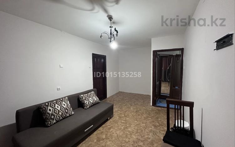2-бөлмелі пәтер · 60 м² · 1/5 қабат, Абикайыр-хана 67Б — Дом стойт между улицами Есет батыра и Абилкайырхана, заезд с малый Алий, бағасы: 130 000 ₸ в Актобе — фото 2
