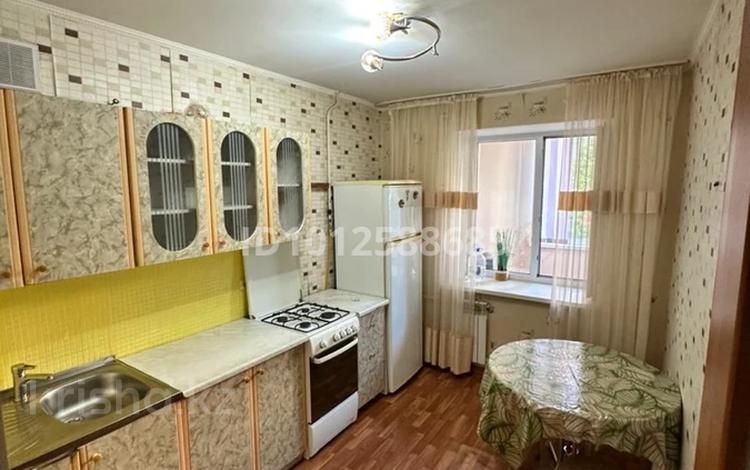 1-комнатная квартира · 35 м² · 1/10 этаж, мкр 11 — Ориентир: рядом с школой №9, недалеко от Keruen City Пересечение улиц: пр. Абилкайыр хана / ул. Шайкенова за 130 000 ₸ в Актобе — фото 2