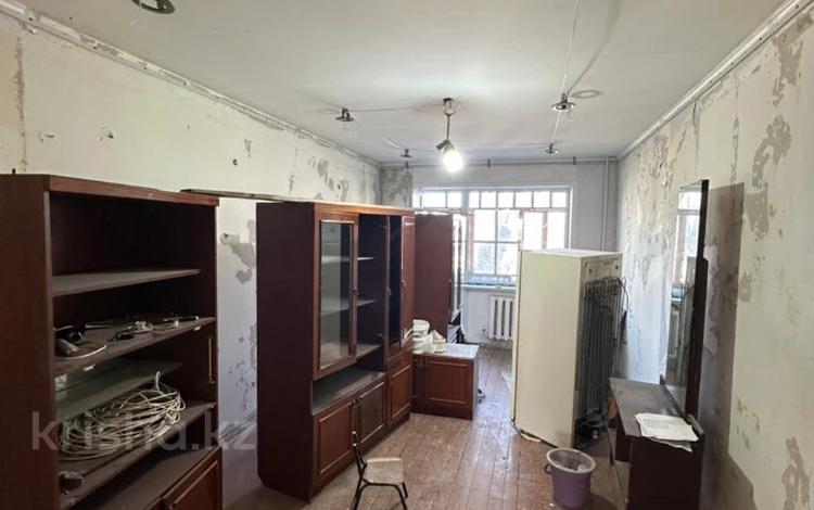 2-бөлмелі пәтер · 44 м² · 3/5 қабат, Строителей 28, бағасы: 7.5 млн ₸ в Аксу — фото 2
