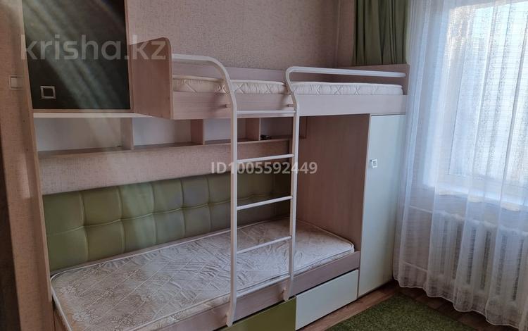 3-комнатная квартира · 64 м² · 5/5 этаж, мкр Аксай-2 64 за 38 млн ₸ в Алматы, Ауэзовский р-н — фото 2