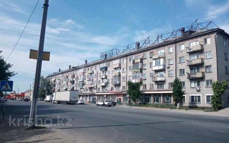 Еркін, кеңселер, дүкендер мен бутиктер, қоймалар, қоғамдық тамақтану орны, сұлулық салондары, фитнес және спорт, медорталықтар мен дәріханалар, білім орталықтары, ойын-сауық, конференц-залдар, кабинеттер және жұмыс орындары, студиялар · 975 м², бағасы: 2 млн ₸ в Семее — фото 2