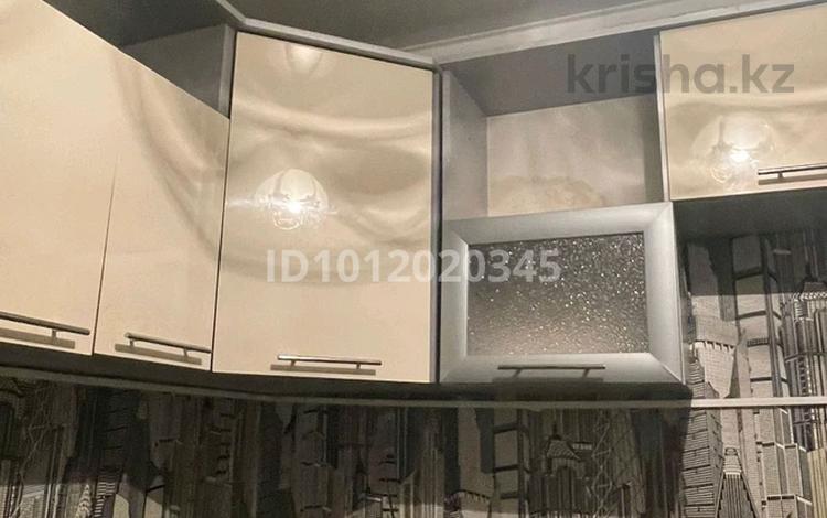 3-бөлмелі пәтер · 59 м² · 5/5 қабат, Глинкий 24 — Университет шакарима, бағасы: 150 000 ₸ в Семее — фото 2