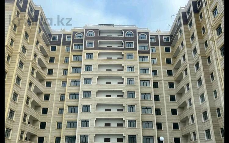 Свободное назначение, офисы, магазины и бутики, склады, общепит, салоны красоты, бани, гостиницы и зоны отдыха, медцентры и аптеки, образование · 128 м² за 24.4 млн 〒 в Атырау — фото 2