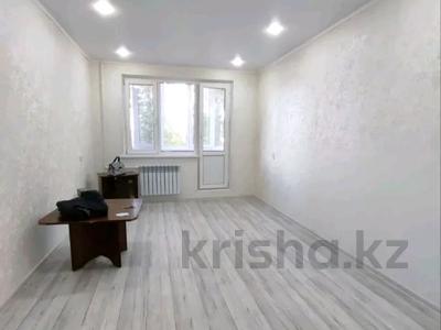 1-бөлмелі пәтер · 31 м² · 4/5 қабат, Кердери 121 — школа #7, бағасы: 10.5 млн ₸ в Уральске