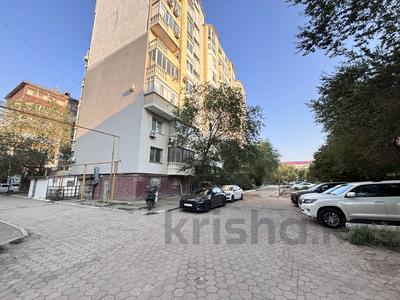 4-комнатная квартира · 104.6 м² · 6/9 этаж, Бауыржана Момышулы 25 — Драм Театр, школы №17, №13 за 40.5 млн ₸ в Атырау