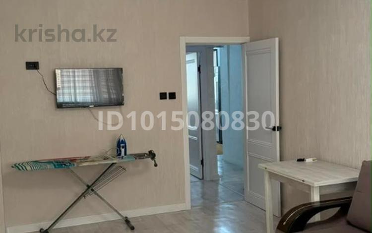 2-комнатная квартира · 58 м² · 4/5 этаж, 13-й мкр 36 за 180 000 ₸ в Актау — фото 2