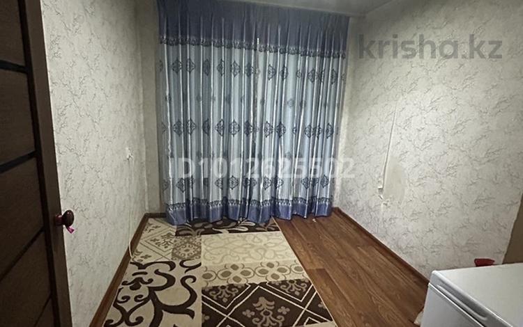 4-бөлмелі пәтер · 63 м² · 2/5 қабат, Байсеитова 2/1, бағасы: 10 млн ₸ в Темиртау — фото 2