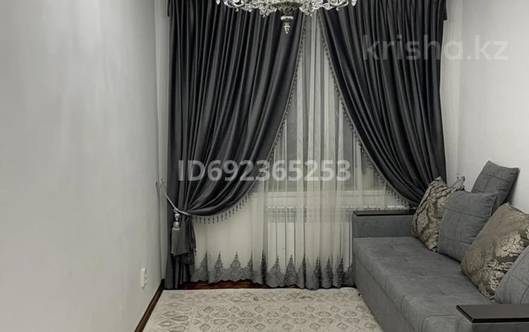 4-комнатная квартира, 80 м², 1/5 этаж, Самал 25 за 23.5 млн 〒 в Талдыкоргане, мкр Самал — фото 2