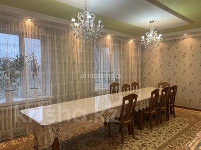 Отдельный дом · 4 комнаты · 130 м² · 7 сот., Капал 74 — Центр!!Абая-Капал за 35 млн ₸ в Таразе