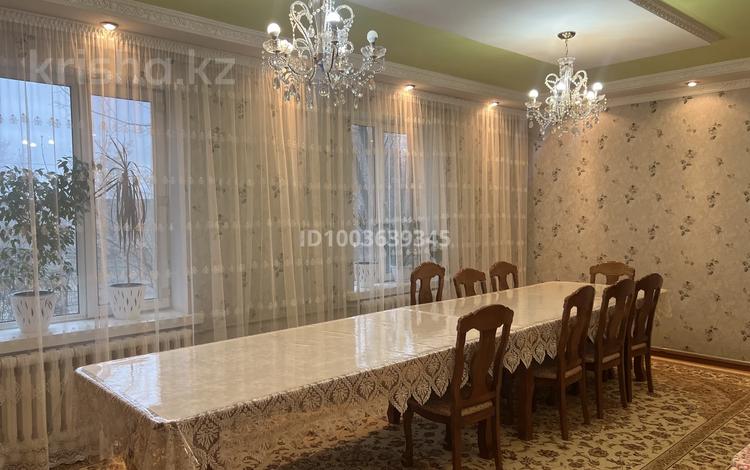 Отдельный дом · 4 комнаты · 130 м² · 7 сот., Капал 74 — Центр!!Абая-Капал за 35 млн ₸ в Таразе — фото 17