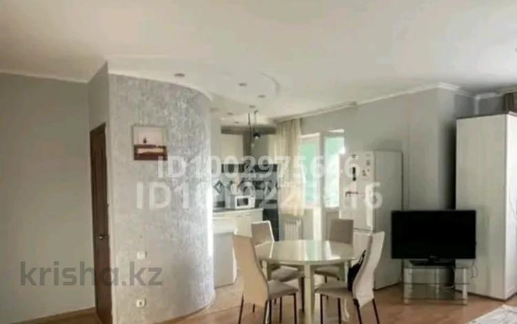 2-комнатная квартира · 62 м² · 4/9 этаж, мкр Сары Арка 40 за 270 000 ₸ в Атырау — фото 13