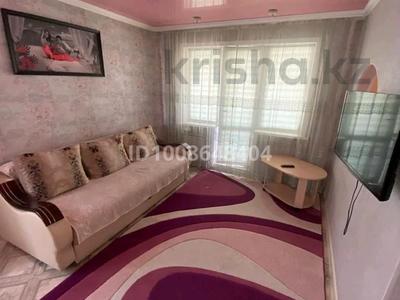 1-комнатная квартира · 32 м² · 2/5 этаж, мкр Новый Город, Гоголя 55 — Мед.академия, магазин Юбилейный, вечный огонь, вокзал за 2 000 〒 в Караганде, Казыбек би р-н