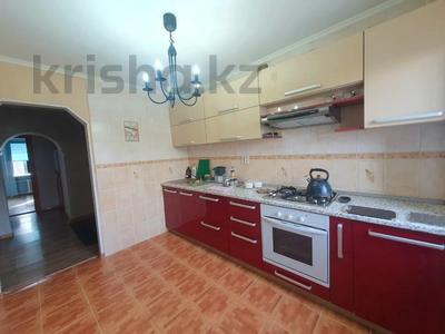 3-комнатная квартира · 75.7 м² · 2/5 этаж, Тауелсиздик 168 за 24.5 млн 〒 в Костанае