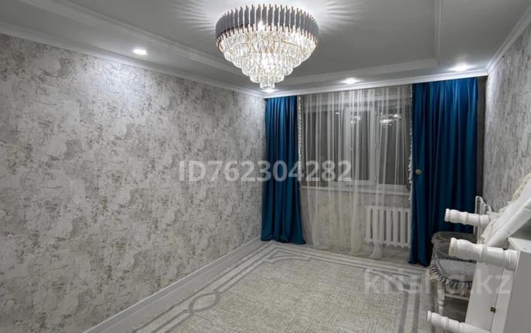 3-комнатная квартира · 63 м² · 3/5 этаж, Женіс 5 за 22 млн ₸ в Жезказгане — фото 2
