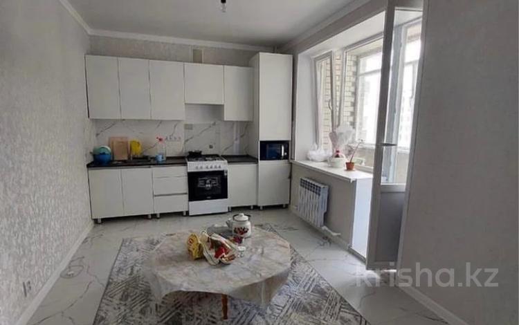 2-комнатная квартира, 78 м², 3/5 этаж, мкр. Алтын орда, алтын орда