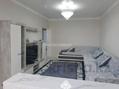 4-бөлмелі пәтер · 80 м² · 5/5 қабат, 8-й микрорайон, Бейбитшилык 64, бағасы: 46 млн ₸ в Шымкенте, Туран р-н