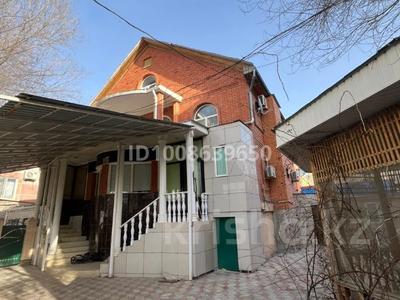 Отдельный дом · 7 комнат · 750 м² · 4 сот., улица Алмалы 4 — проспект Азаттык за 120 млн ₸ в Атырау