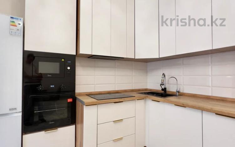 3-комнатная квартира · 55 м² · 10/12 этаж, Торекулова 95 за 56 млн ₸ в Алматы, Алмалинский р-н — фото 2
