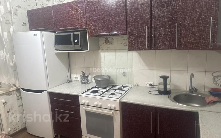 2-комнатная квартира · 52 м² · 5/10 этаж, Глинки 18А за 10 000 ₸ в Семее — фото 4