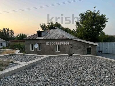 Продажа домов и дачи в Туркестанской обл.: Отдельный дом · 6 комнат · 100 м² · 17 сот., Молодежная, Айбын 19 — С. Акбай за 20 млн 〒 Отдельный дом · 6 комнат · 100 м² · 17 сот., Молодежная, Айбын 19 — С. Акбай за 20 млн 〒 в Карасу
