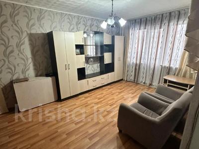 3-комнатная квартира · 59 м² · 3/5 этаж, Жамбыла Жабаева за 16.5 млн 〒 в Петропавловске