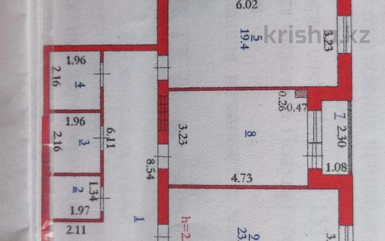 2-комнатная квартира, 94.9 м², 2/5 этаж, мкр. Батыс-2, проспект Тауелсиздик — проспект Тауелсиздик 18а за 27.5 млн 〒 в Актобе, мкр. Батыс-2 — фото 2