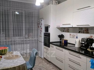 2-бөлмелі пәтер, 60 м², 3/22 қабат, Кабанбай батыра, бағасы: 33 млн 〒 в Астане, Есильский р-н