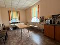 Свободное назначение, офисы, конференц-залы, кабинеты и рабочие места · 1100 м² за 2.2 млн ₸ в Караганде, Казыбек би р-н — фото 11