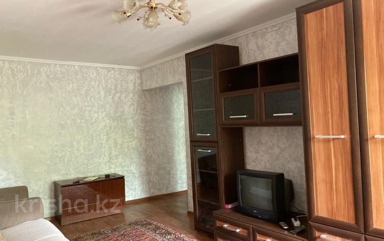 2-комнатная квартира, 43 м², 4/5 этаж помесячно, Тлендиева 18