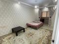 2-бөлмелі пәтер · 58 м² · 1/6 қабат, 16-ш/а. 43/2 — Трц Актау, бағасы: 12 000 ₸ в 16-й мкр  — фото 3