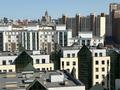 1-комнатная квартира · 42 м² · 13/16 этаж, Мухамедханова 23 за 250 000 ₸ в Астане, Нура р-н — фото 3