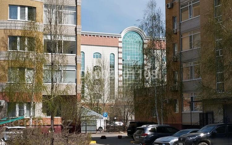 4-комнатная квартира · 124 м² · 4/5 этаж, мкр. Алтын орда, Батыс 2 36В/1 — Молдагулова за 51.9 млн ₸ в Актобе — фото 2