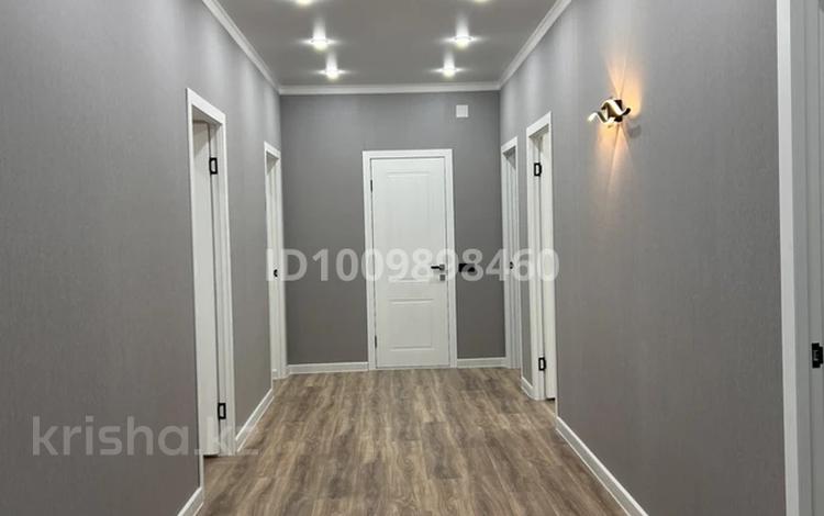 3-комнатная квартира · 96 м² · 3/6 этаж, 38-й мкр, 38 мкрн 1 за 28.5 млн 〒 в Актау — фото 2