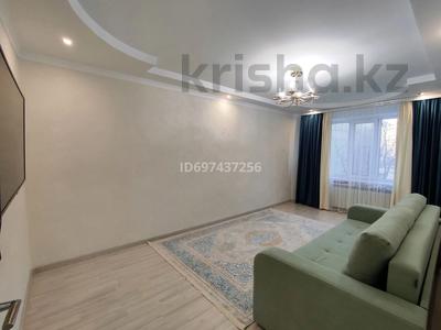 3-бөлмелі пәтер, 65 м², 2/9 қабат, мкр 11 9, бағасы: 21.5 млн 〒 в Актобе, мкр 11