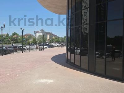 2-комнатная квартира · 90 м² · 6/15 этаж, Бульвар Кунаева 39 за 250 000 ₸ в Шымкенте