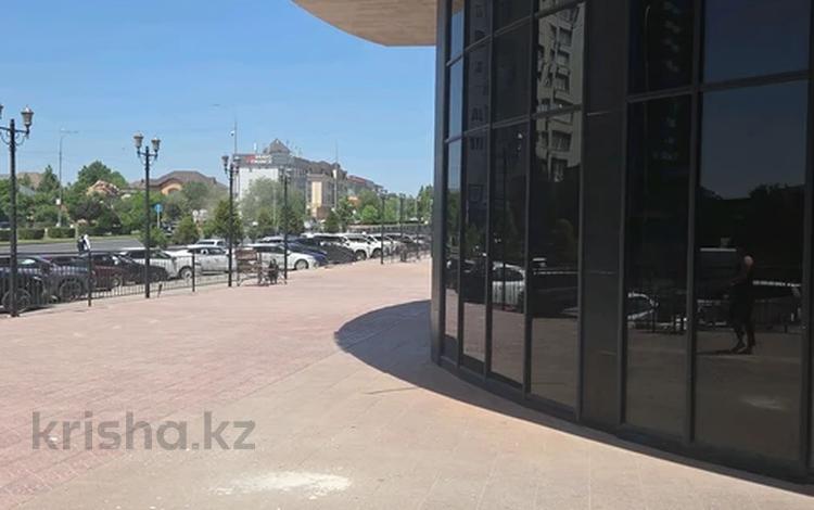 2-комнатная квартира · 90 м² · 6/15 этаж, Бульвар Кунаева 39 за 250 000 ₸ в Шымкенте — фото 6