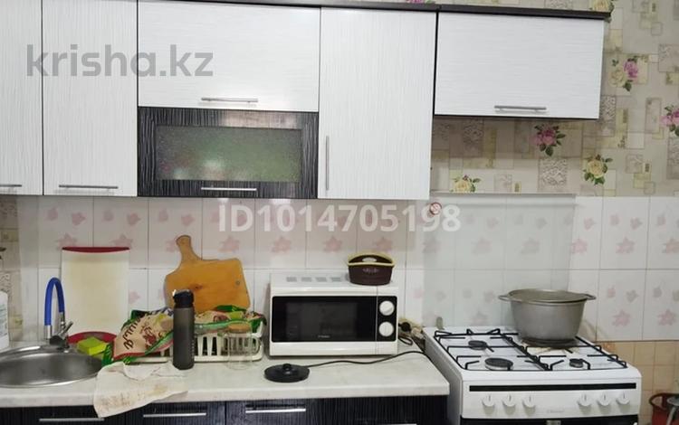 2-бөлмелі пәтер · 36 м² · 2/5 қабат, 2-Школьная 1 Б, бағасы: 9.5 млн ₸ в Семее — фото 2