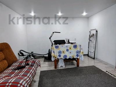 Отдельный дом · 2 комнаты · 54 м² · 5 сот., мкр Мясокомбинат 40 за 12.5 млн ₸ в Уральске