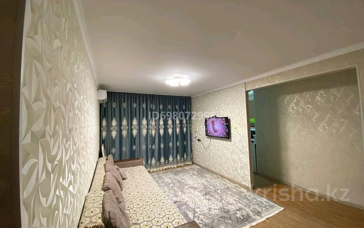 3-комнатная квартира · 57.6 м² · 5/5 этаж, 40 квартал за 20 млн 〒 в Семее — фото 2