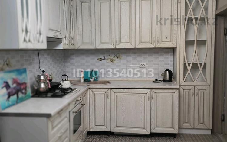 2-комнатная квартира · 90 м² · 8/8 этаж, Абылай хана 2 — Алтын аул за 260 000 ₸ в Каскелене — фото 2