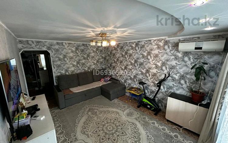 3-бөлмелі пәтер · 69 м² · 1/5 қабат, мкр. Зачаганск пгт, Саратовская 25 — 20 школа, бағасы: 25 млн ₸ в Уральске — фото 2