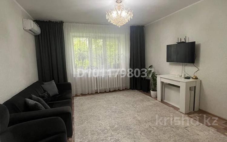2-бөлмелі пәтер · 54 м² · 2/5 қабат, мкр Астана 26, бағасы: 25.5 млн ₸ в Уральске — фото 3