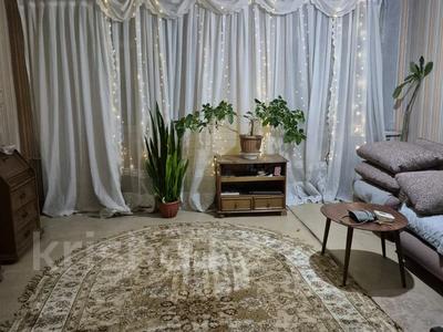 4-комнатная квартира · 80 м² · 4/4 этаж, Ауезова за 14.5 млн ₸ в Семее